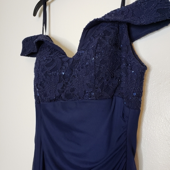 NEW Betsy & Adam Off Shoulder Dress Beaded Gown Ruching Celeb Style Event Prom - Picture 15 of 16